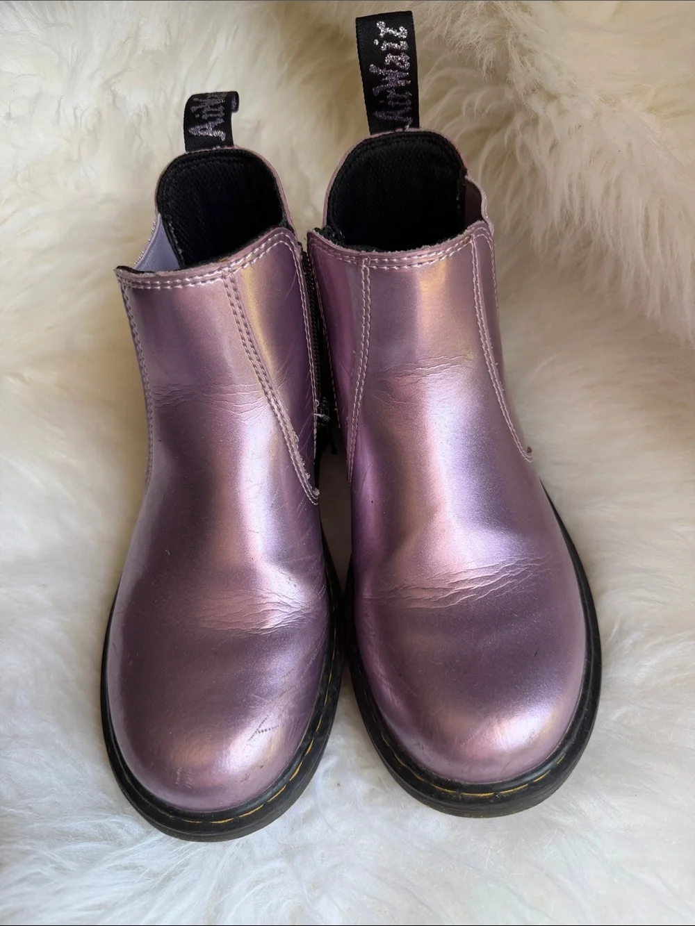 KIDS Dr. Martens Metallic Pink Chelsea Boot size 3Y